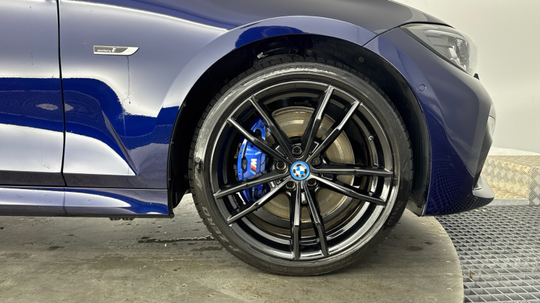 BMW 3 Series 330e M Sport Pro Edition 4dr Step Auto Saloon